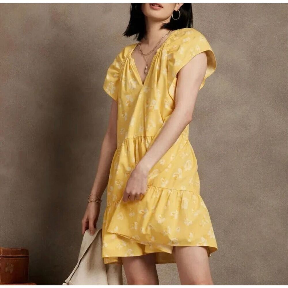 Banana Republic Factory Floral Tiered Hem Dress V-neck flutter sleeves Sz XS NWT